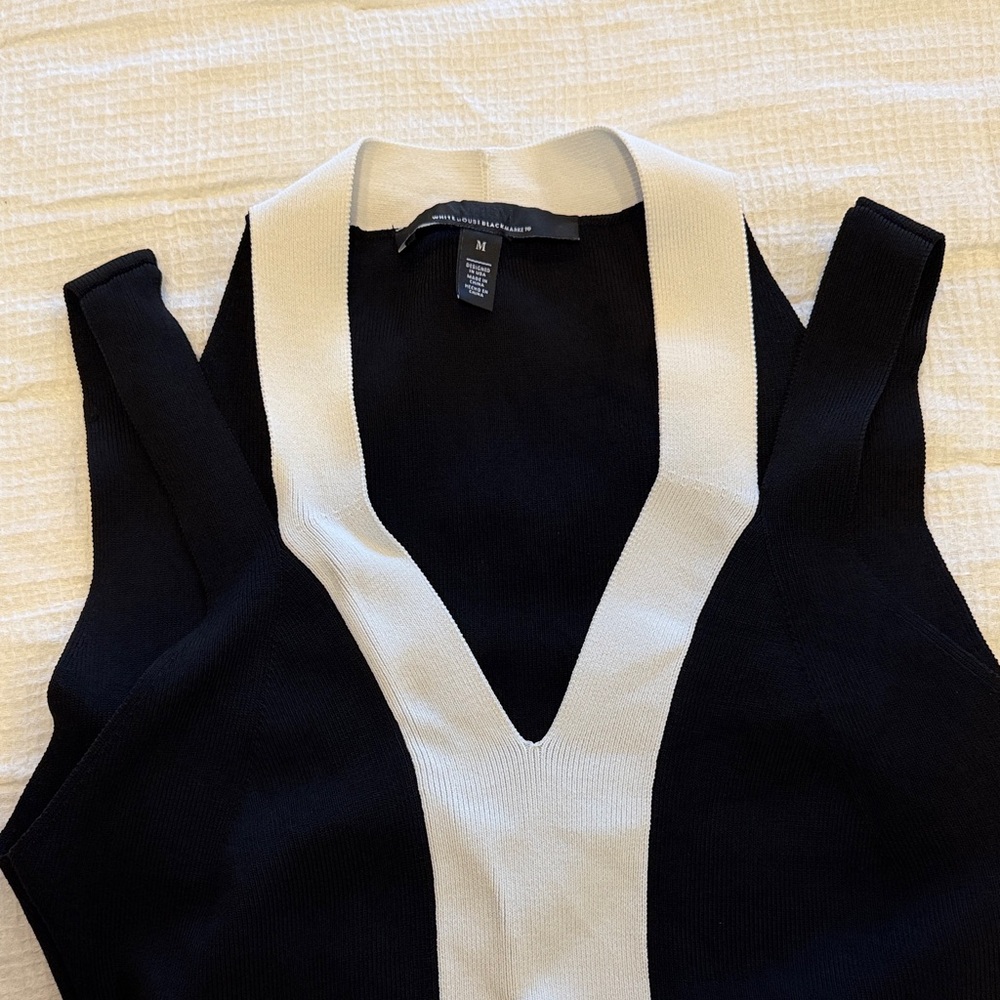 White House Black Market Black and White V-Neck Tank Top - Picture 3 of 5